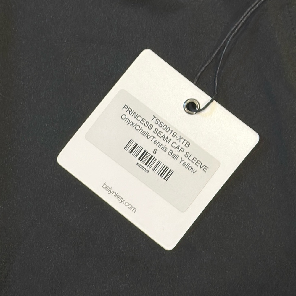 NWT Belyn Key Princess Seam Cap Sleeve Shirt Black White Neon Green Small Golf - Picture 6 of 8